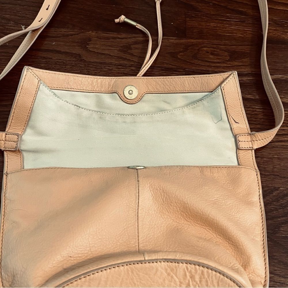 Lucky Brand Light Tan Leather Crossbody Bag - Picture 6 of 13